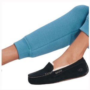 UGG ANSLEY BLACK SILKE SUEDE MOCCASIN  SLIPPERS